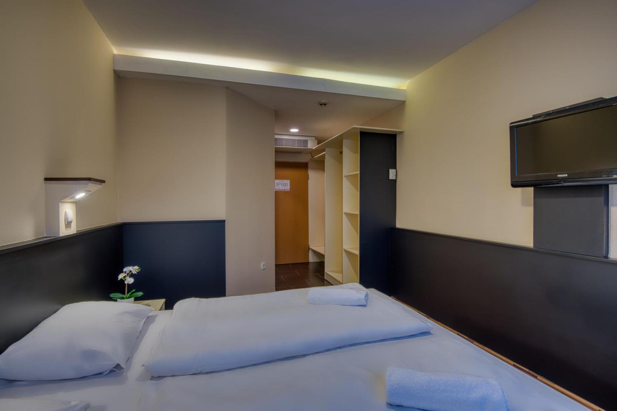 City Budget Hotel Budapest Bagian luar foto