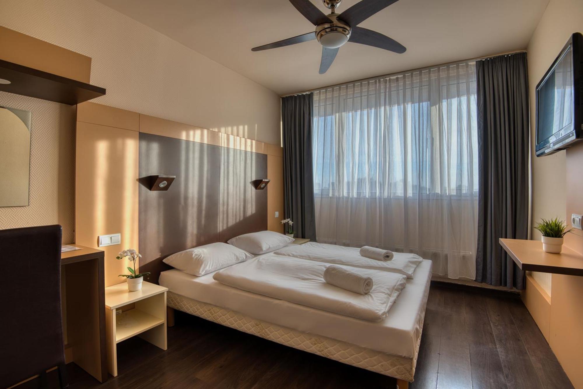 City Budget Hotel Budapest Bagian luar foto