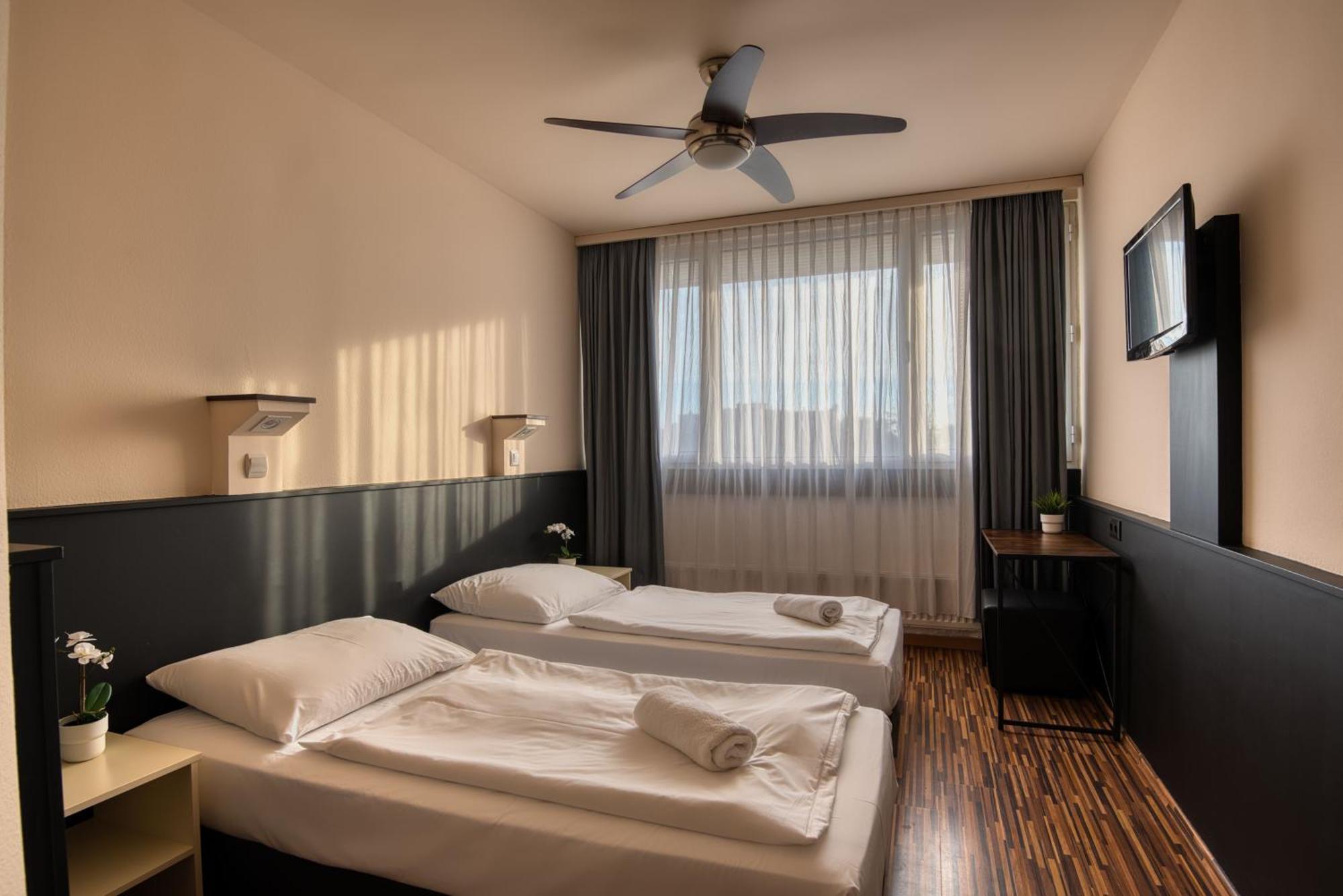 City Budget Hotel Budapest Bagian luar foto